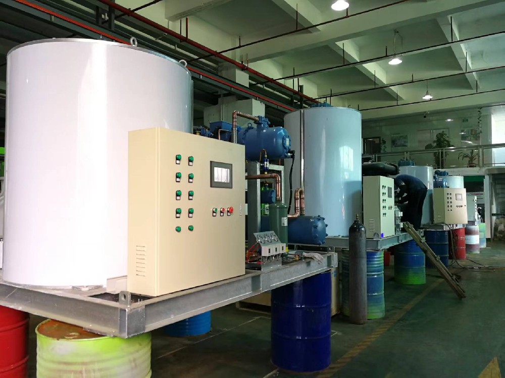 British customer customized daily production of 10 tons of ice machine commissioning