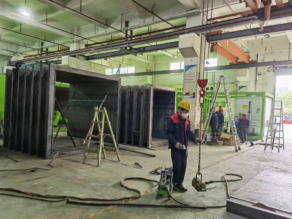 Fruit and vegetable vacuum precooler casting workshop, a large number of vacuum precoolers in production