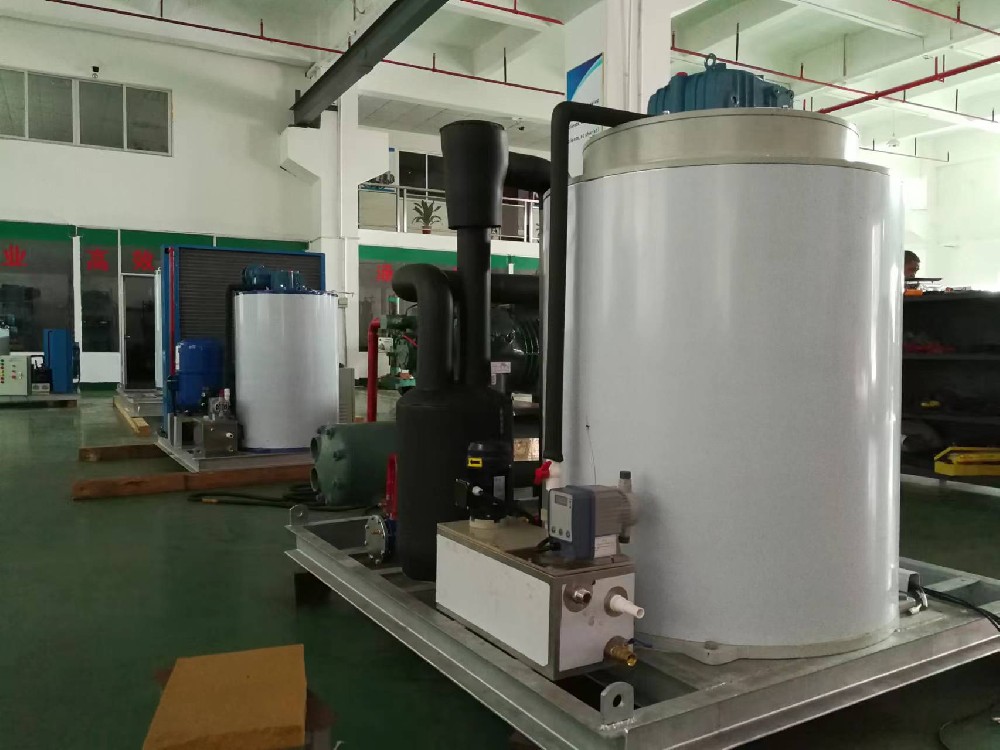 Daily output of 5 tons of ice machine, European custom, Bitzer compressor, water cooling system.