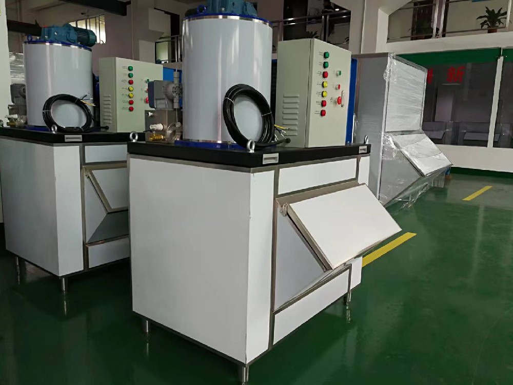 Daily output of 1 ton sheet ice machine