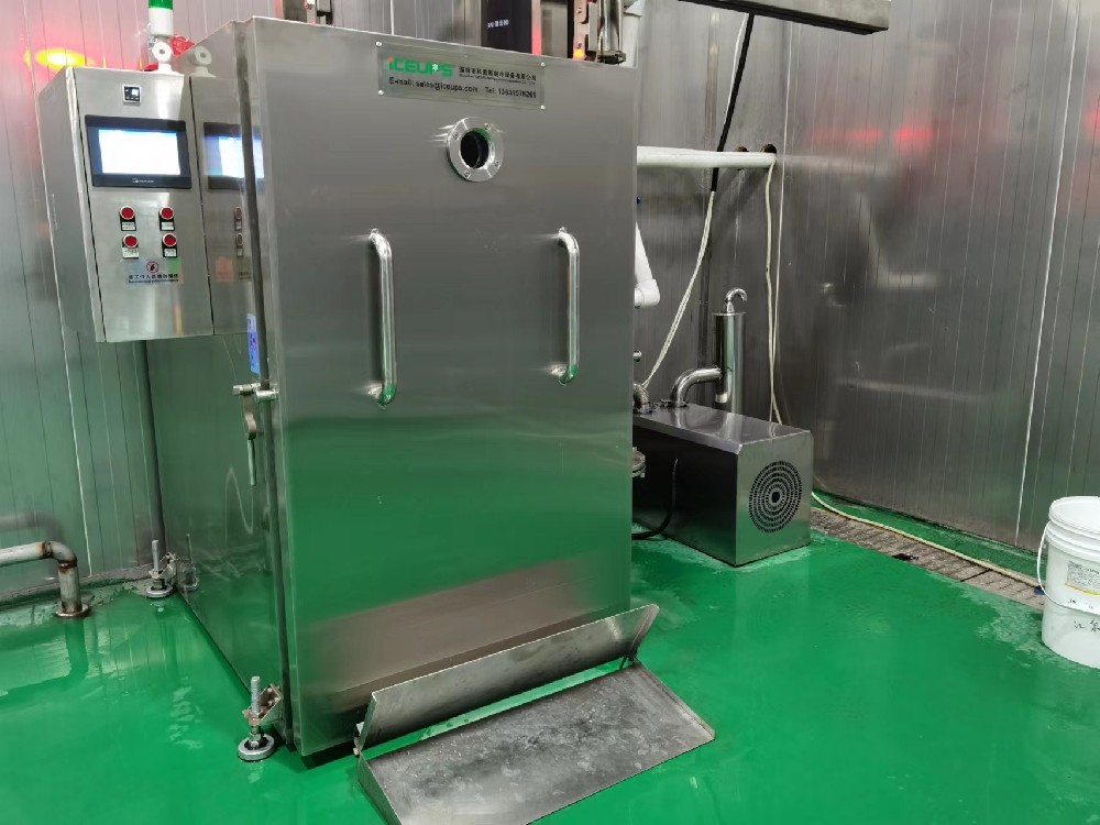 Shandong large cooked food processing enterprises, originally used 2 sets of other manufacturers of cooked food fast cooling machine, the general temperature hit 15 degrees can not come down, thinking that we are at this level, the result is adjusted to 0 degrees in the box part of the water has been frozen.