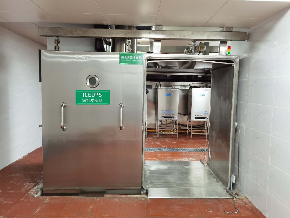 Hubei large-scale food project, the new generation of steam jet technology developed by our company, the processing capacity of 300 kg cooked food vacuum cooler has been installed.