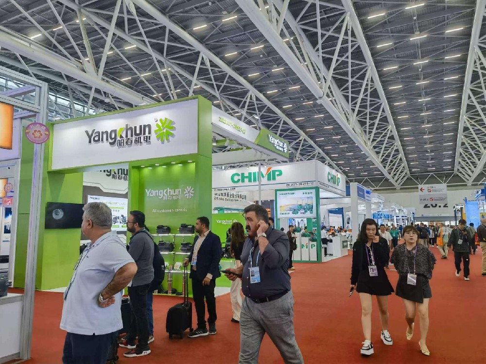 The company successfully completed the 134th autumn Canton Fair activities, the new and old businessmen came to the meeting, an endless stream, the company's high-tech steam type cooked food fast cooling machine, high-end ice machine was highly recognized by merchants, laying the foundation for the company to open up more international markets.