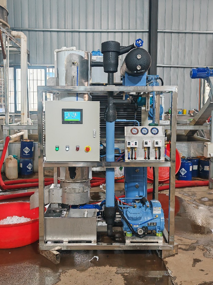 1 ton tube ice machine tested well before shipping to customer