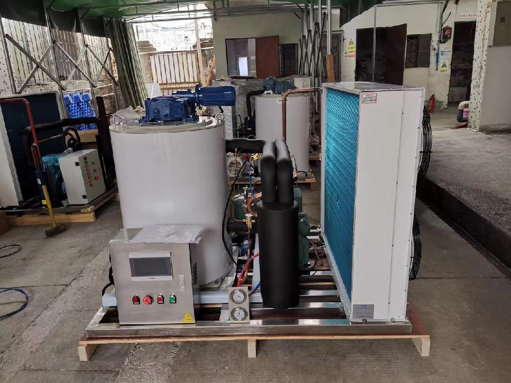 Iceups industrial 2.5Ton/day flake ice machine shipment today